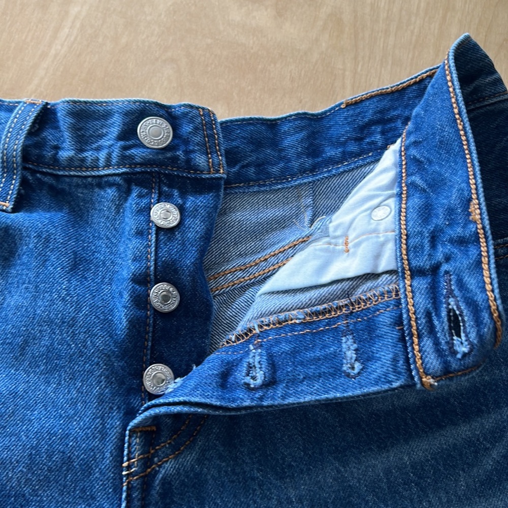 🏖️Levi’s 501 Mid Rise Short - Picture 4 of 5